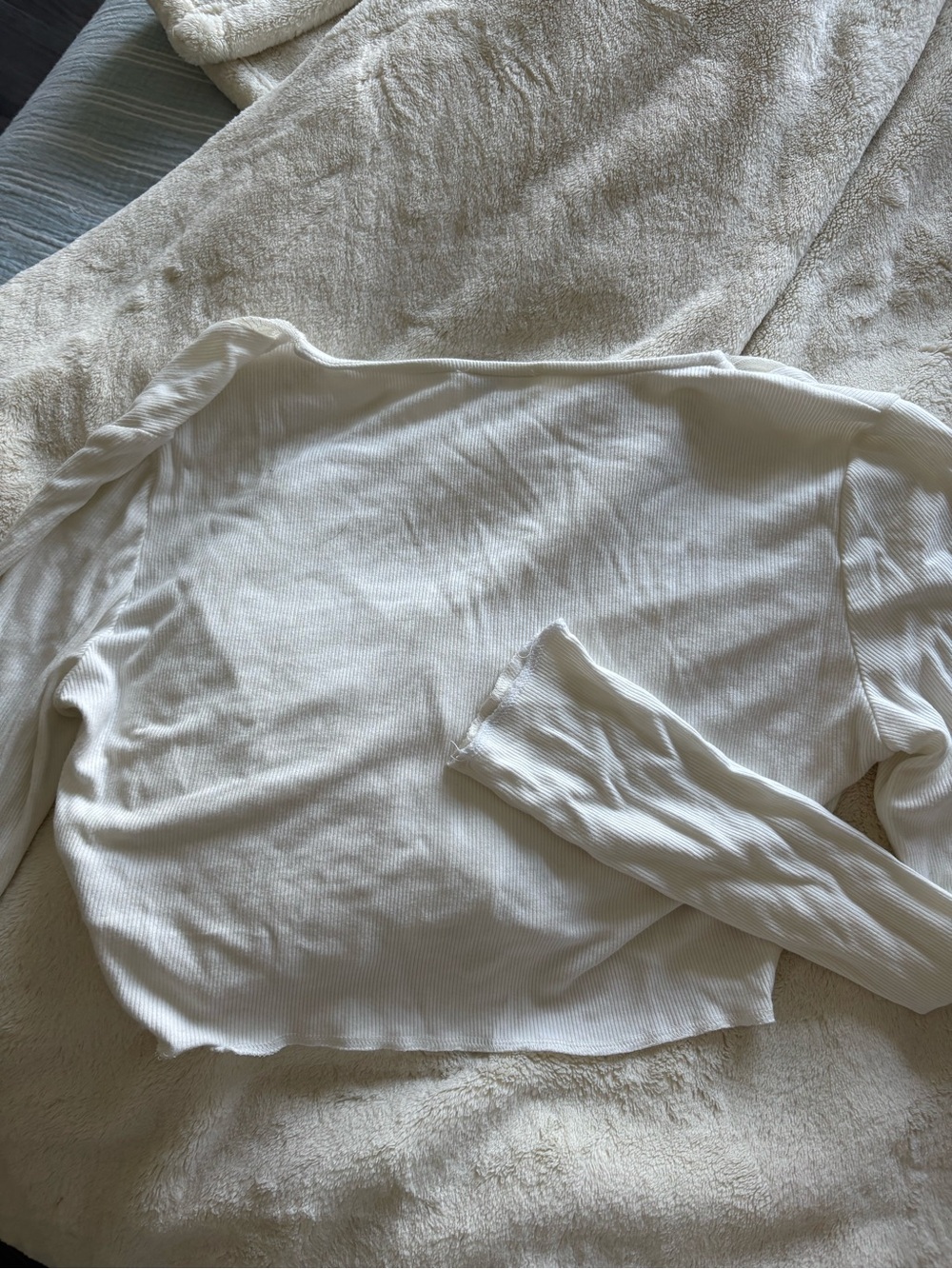 Mimosa White Ribbed Button-Front Cropped Top - Picture 3 of 3